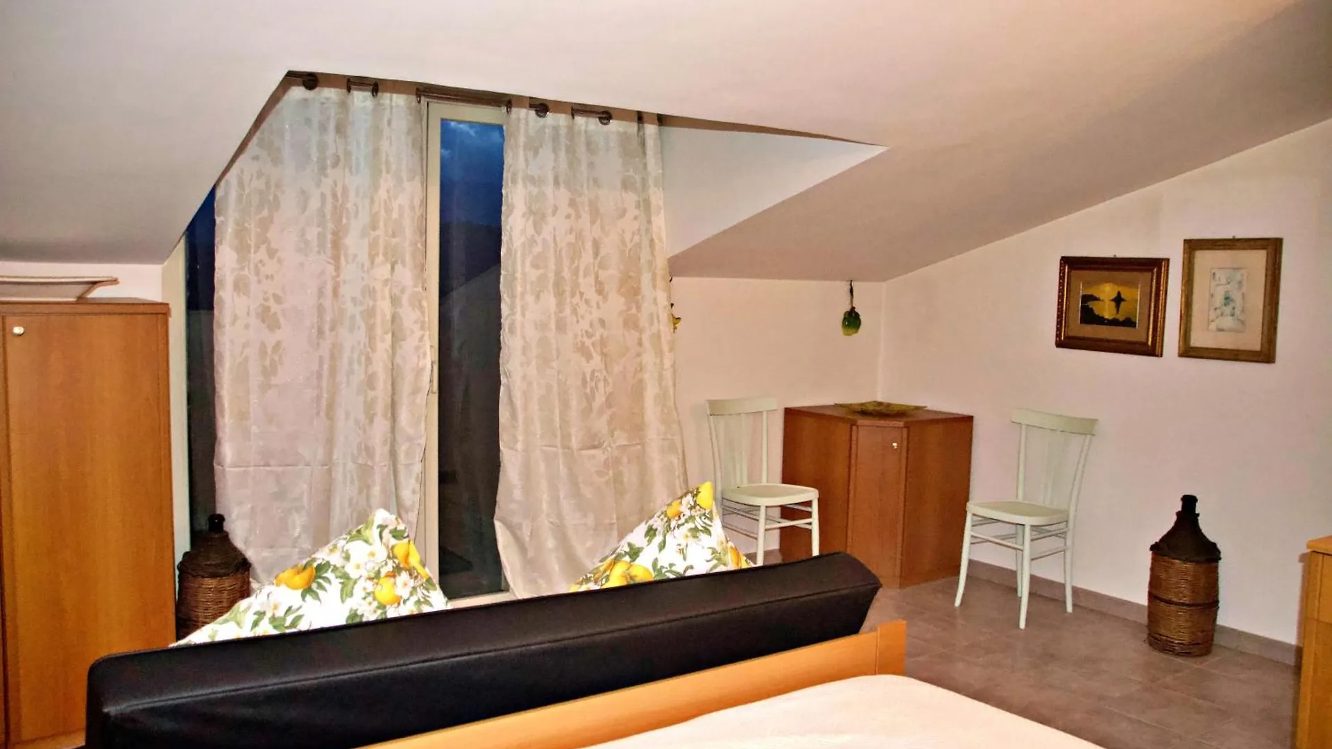 Vista Alcantara - Wellness Mountain-Top Retreat Motta Camastra Homestay